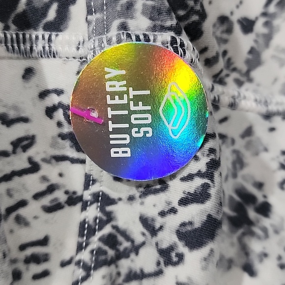 Leggings by Victoria Secret - Picture 4 of 6